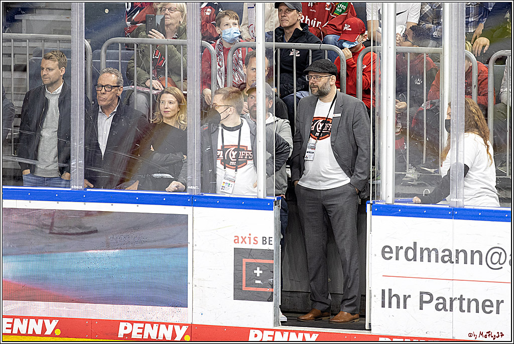 PENNY DEL Viertelfinale 2. Spiel;  Koelner Haie - Eisbaeren Berlin; Koeln, 12.04.2022